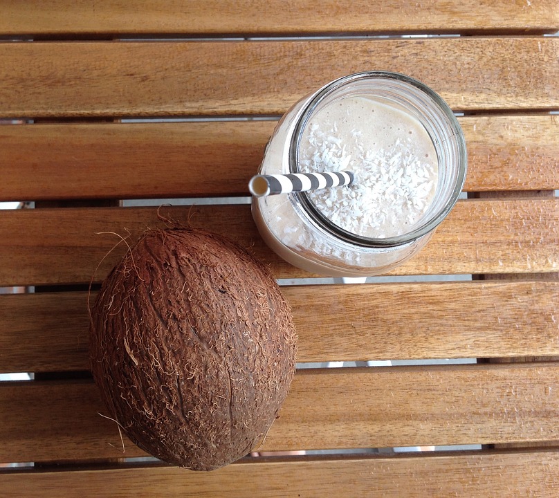 kokosnuss-und-milch-smoothie